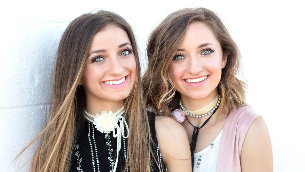 brooklyn and bailey age